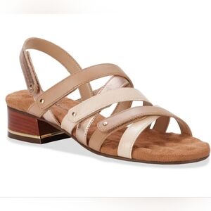 NWOT Ros Hommerson Breeze Women's Comfort Sandal Size 11 Vanilla‎ Multi Color